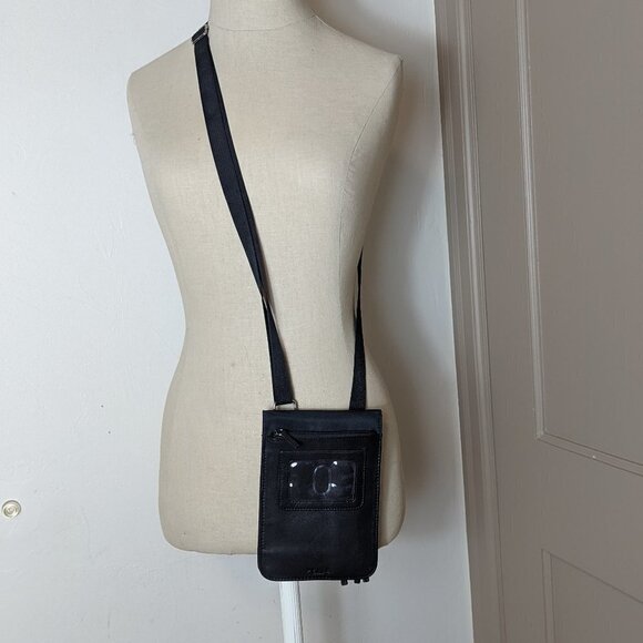 Pelle Studio Leather Bag Passport Crossbody Bag made by Wilsons Leather - Picture 3 of 11